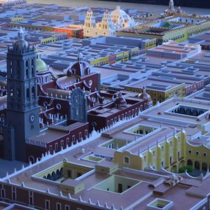 Maqueta del Centro Histórico de Puebla con Catedral MMS Arquitectos